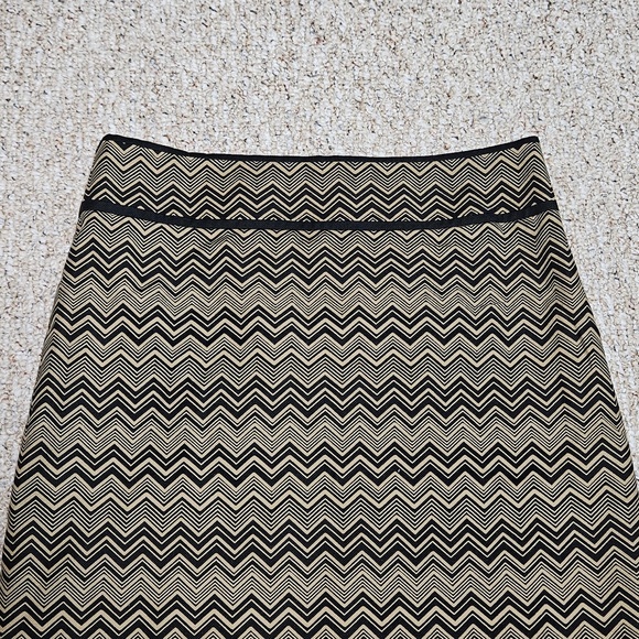 Loft skirt size 6 - Picture 1 of 3